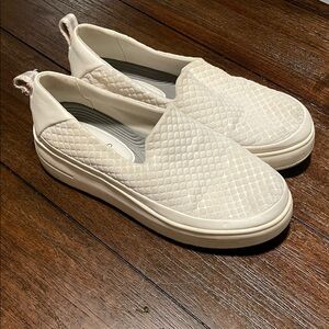 BareTraps Women's Cream Slip-On Sneakers